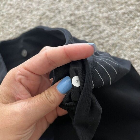 Lululemon Groove Crop Pants Reversible Black Banded Design Size 6 Yoga - Picture 4 of 7